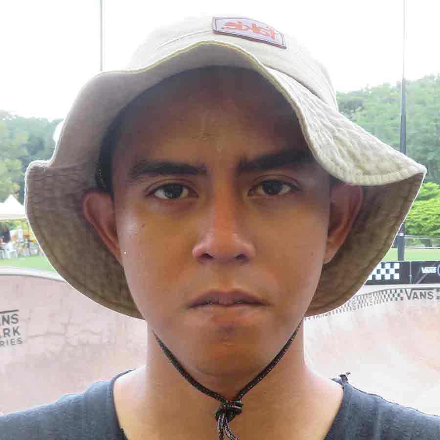 Mohd Nazly Bin RoslI from   Singapore