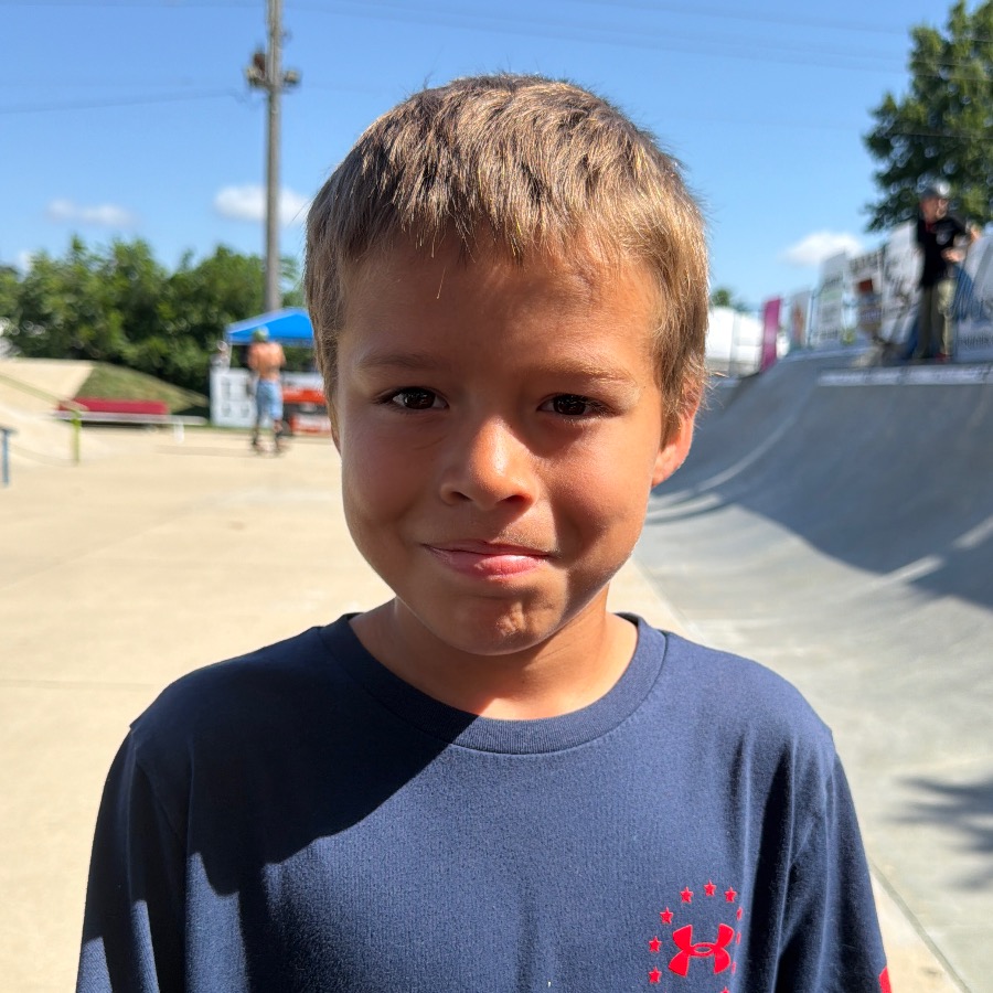 Aaron Hollgarth from Effingham Il USA