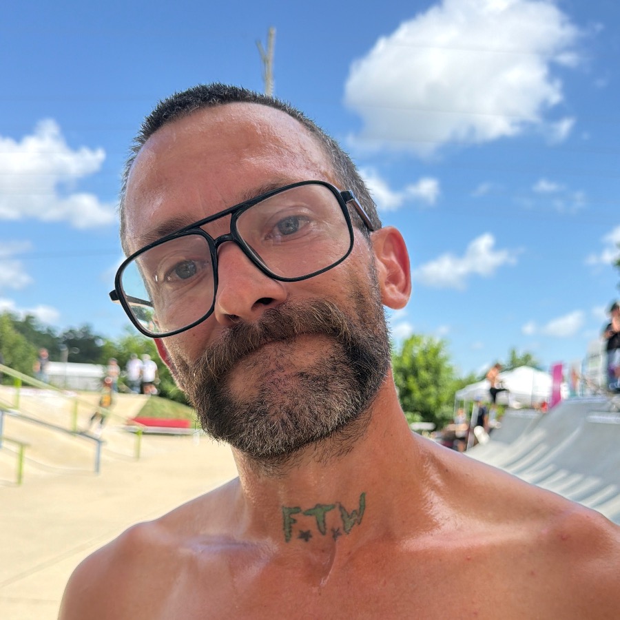 Shawn Hughes from Caseyville Il USA
