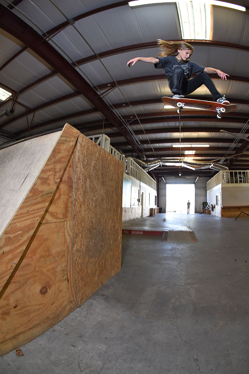 Scenes from The Boardr HQ Free Skate Sessions - Deck Ollie