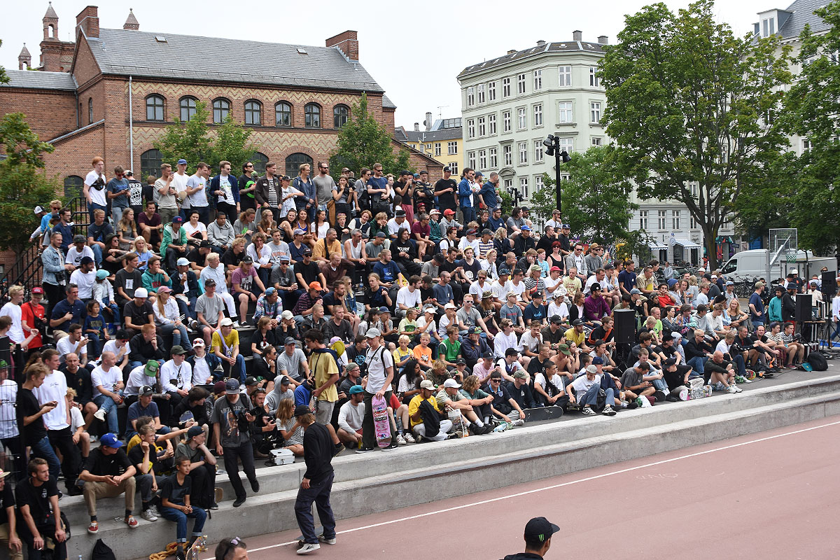 Copenhagen 2017 Extras - Court Crowds