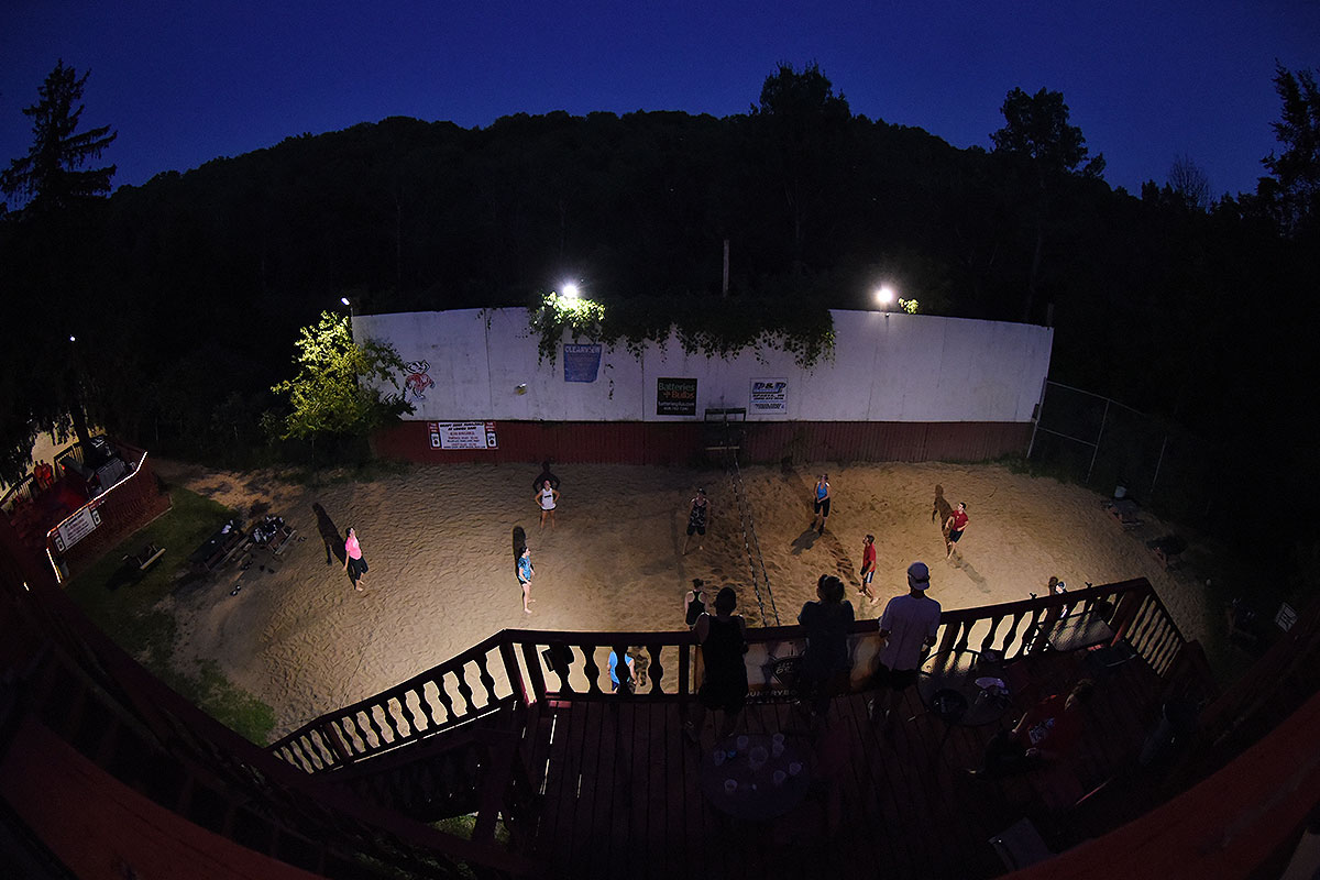 Road Life - Volleyball.