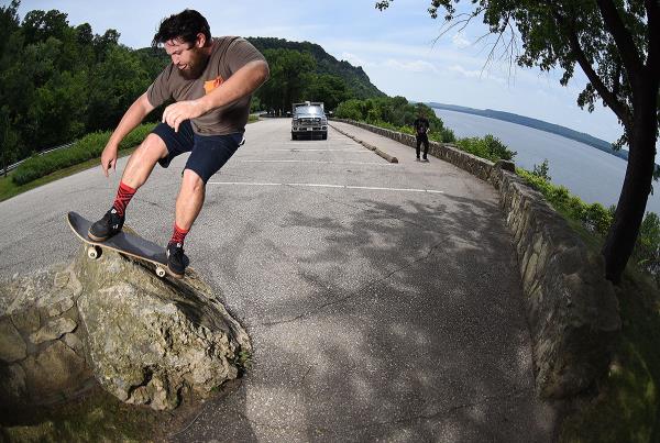 Road Life - Rock to Fakie.