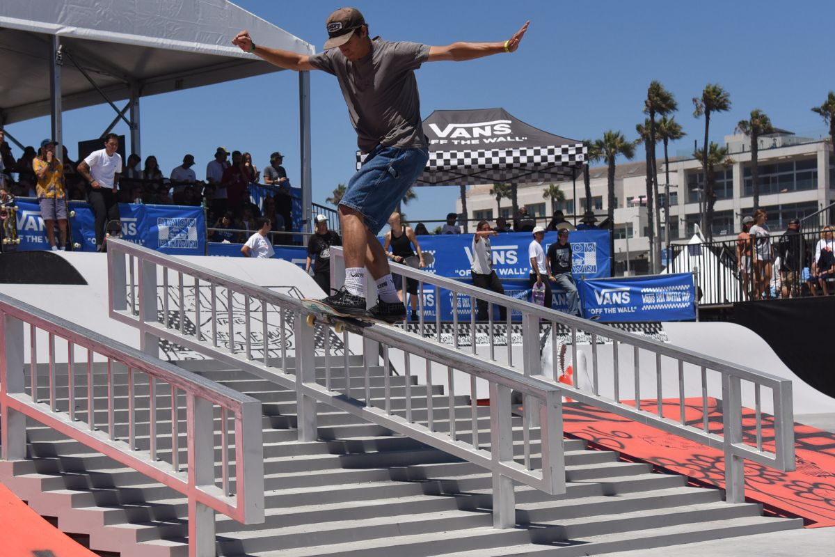 Vans Showdown - Avrey Front Board