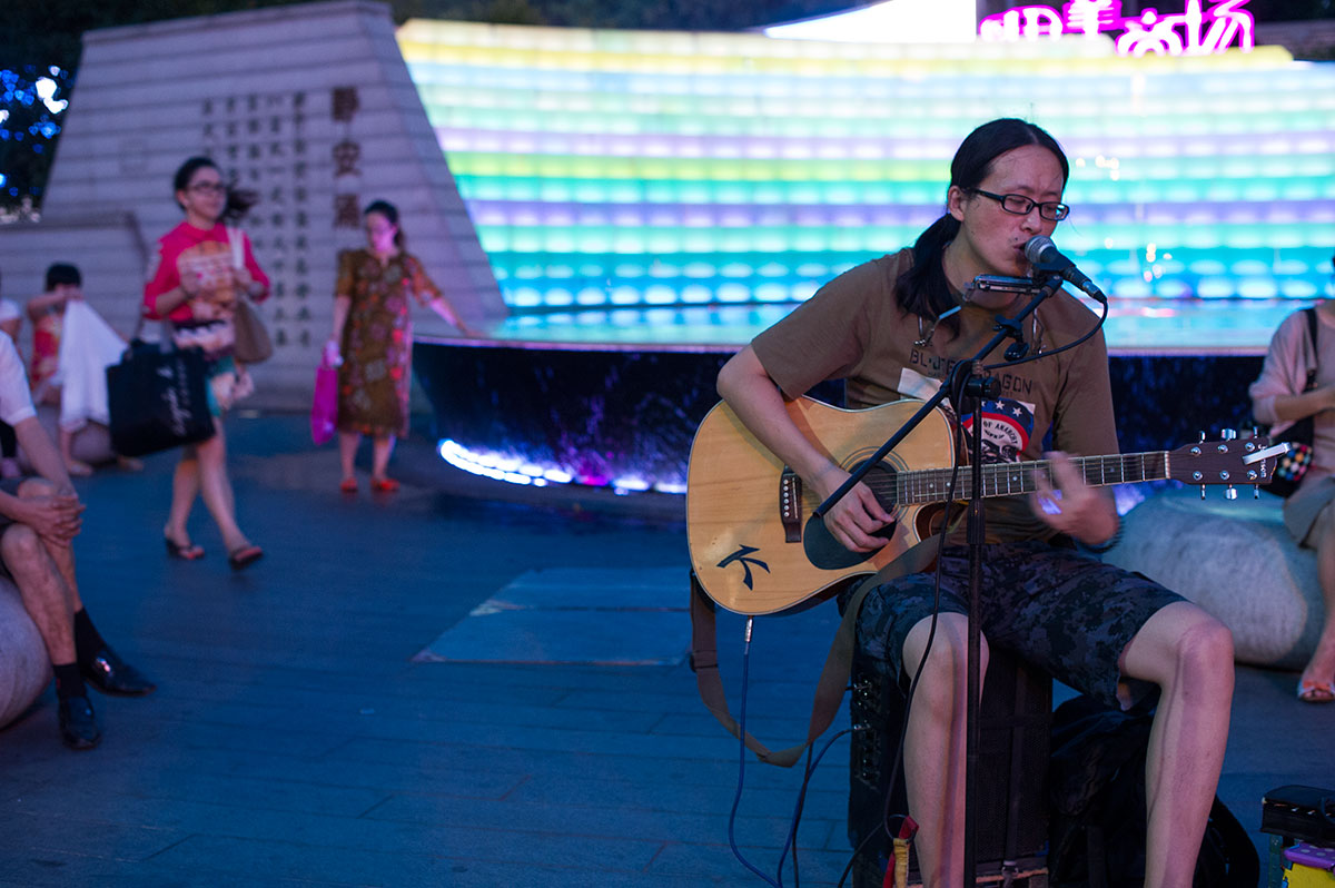 Street Performers in China