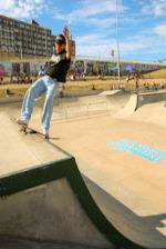 Daniel Vargas Frontside Lipslide