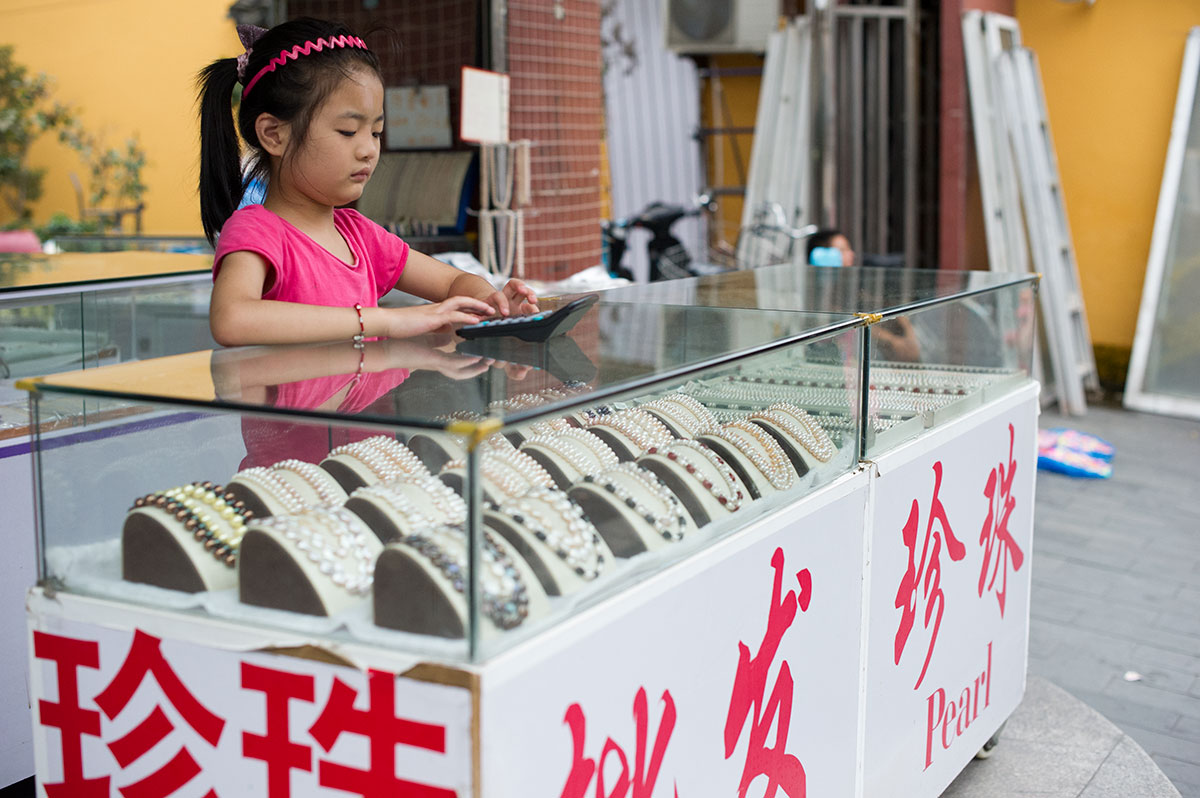 Shopping in Shanghai Child Labor