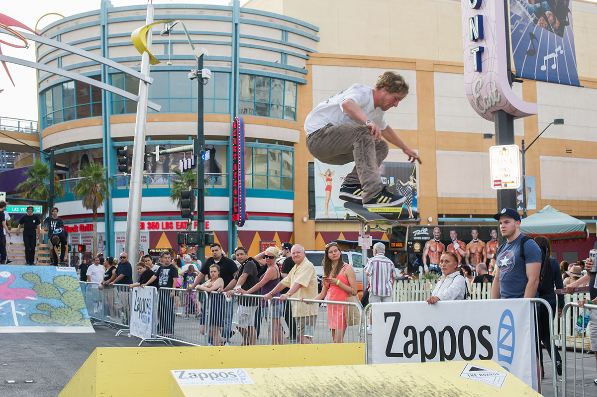 Dennis Busenitz Kickflip at Zappos Rideshop Series