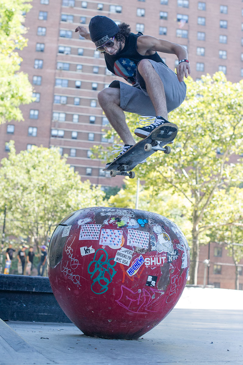 Local Rocket Ollie at LES Skatepark