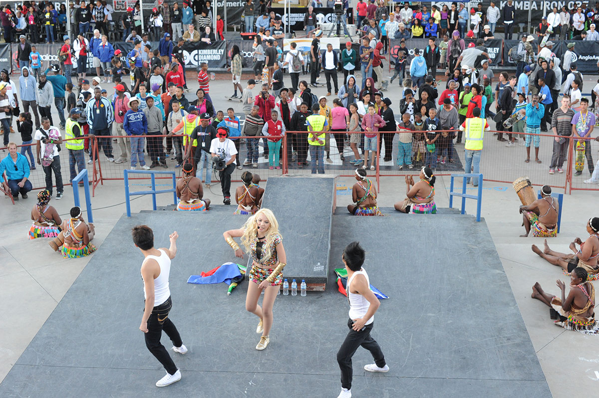 Music Performance Dancers at Kimberley Diamond Cup 2013