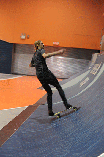 Chris Gregson Front Blunt at Am Getting Paid