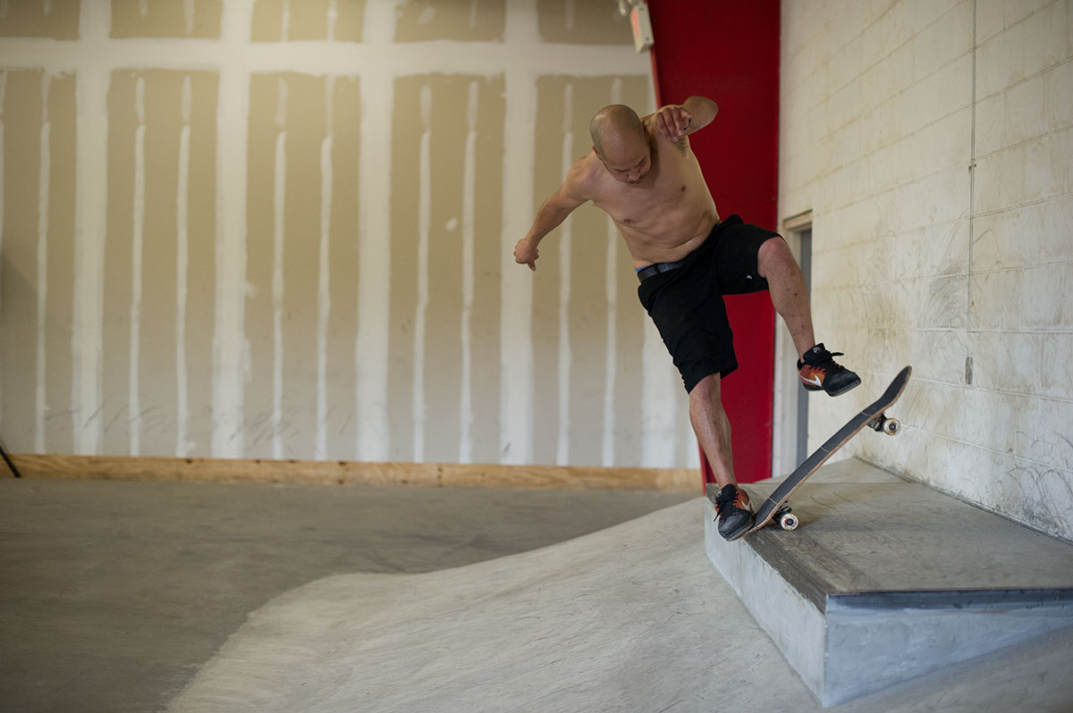 Bluntslide 2 at Levi's and Hellaclips DIY Tampa Skateboarding Spot Delivery