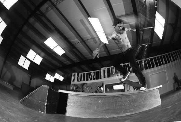 Friday at HQ - Wallie Backside Noseblunt Slide