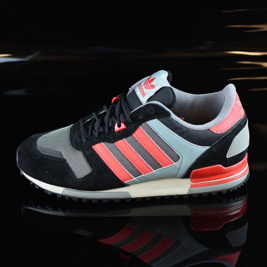 zx 700 black